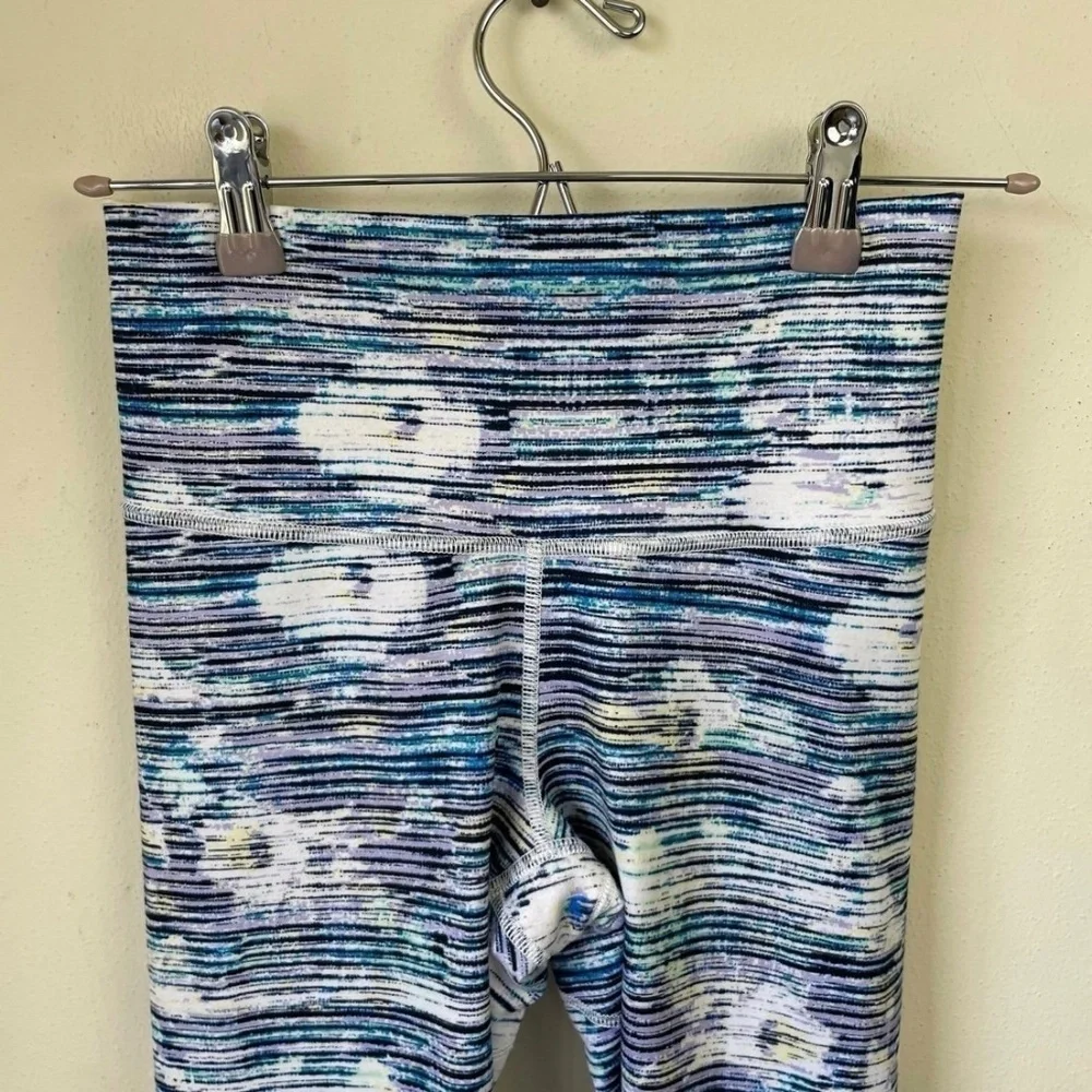 Lululemon True Self Crop II Blurry Belle Multi
